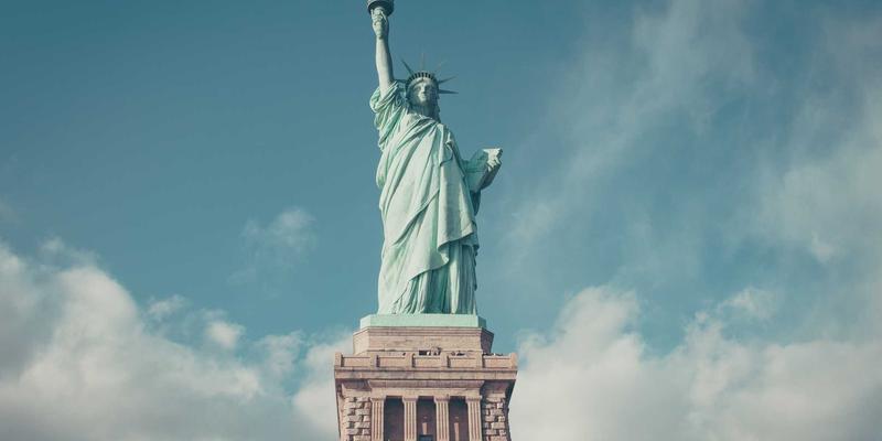 财富管理必修课：运用行为金融学识别股票市场中的认知偏差与情绪陷阱